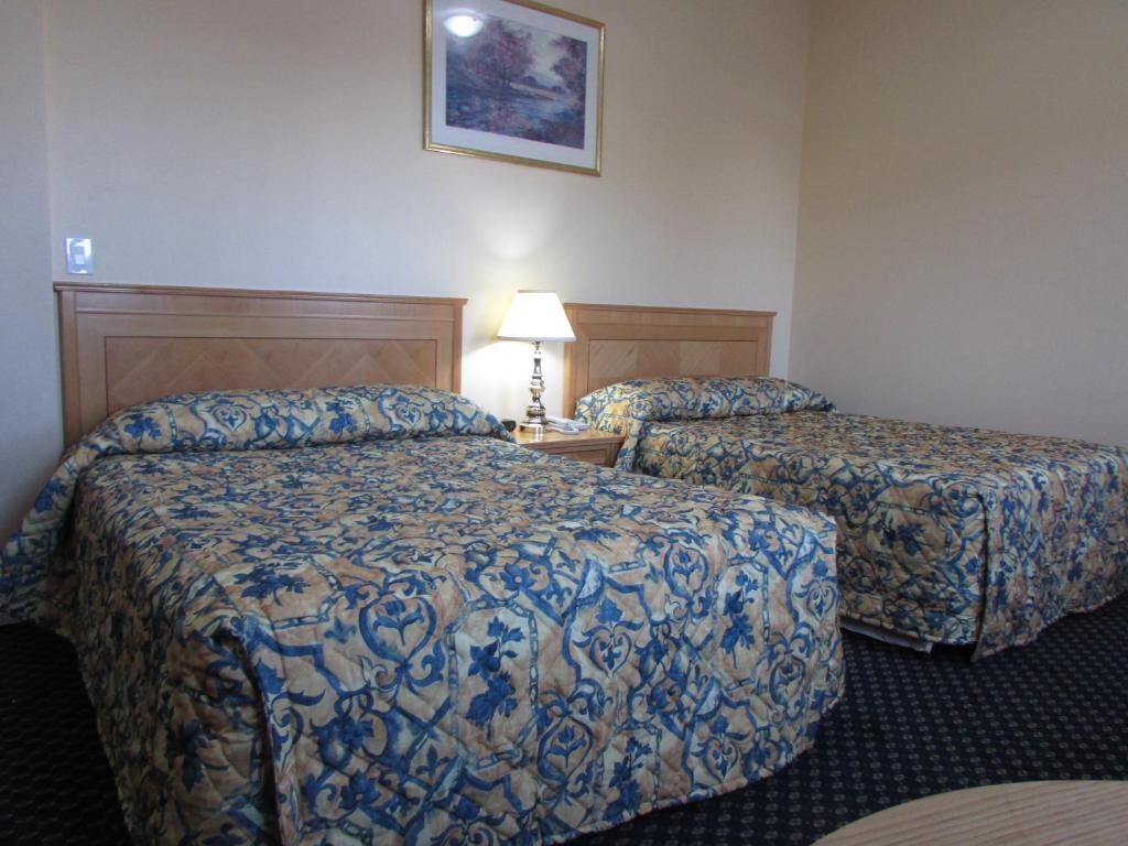 Wayfare Motel Guelph Room photo